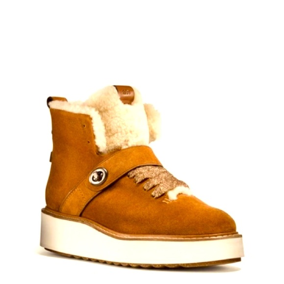 MAKE OFFER NOW!!!LAST CHANCE!!!CLOSING 7/31🎩COACH🎩URBAN PLATFORM HIKER - Picture 2 of 15